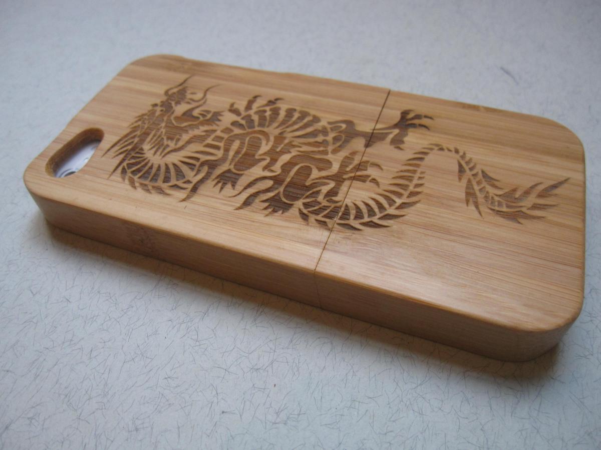 Iphone 5 Case - Wooden Cases Bamboo, Cherry And Walnut Wood - Dragon - Laser- Engraved